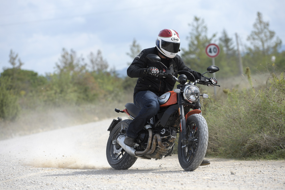 The relaxed geometry and soft suspension make riding this thing on dirt roads a breeze.