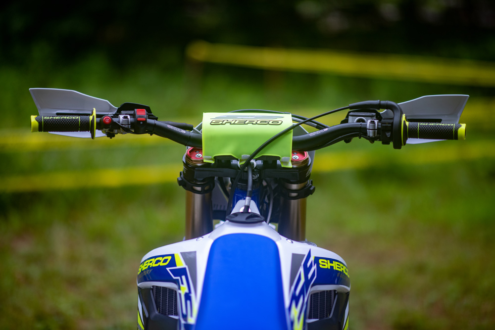 The Shercos we rode are fitted with Oxia handlebars.