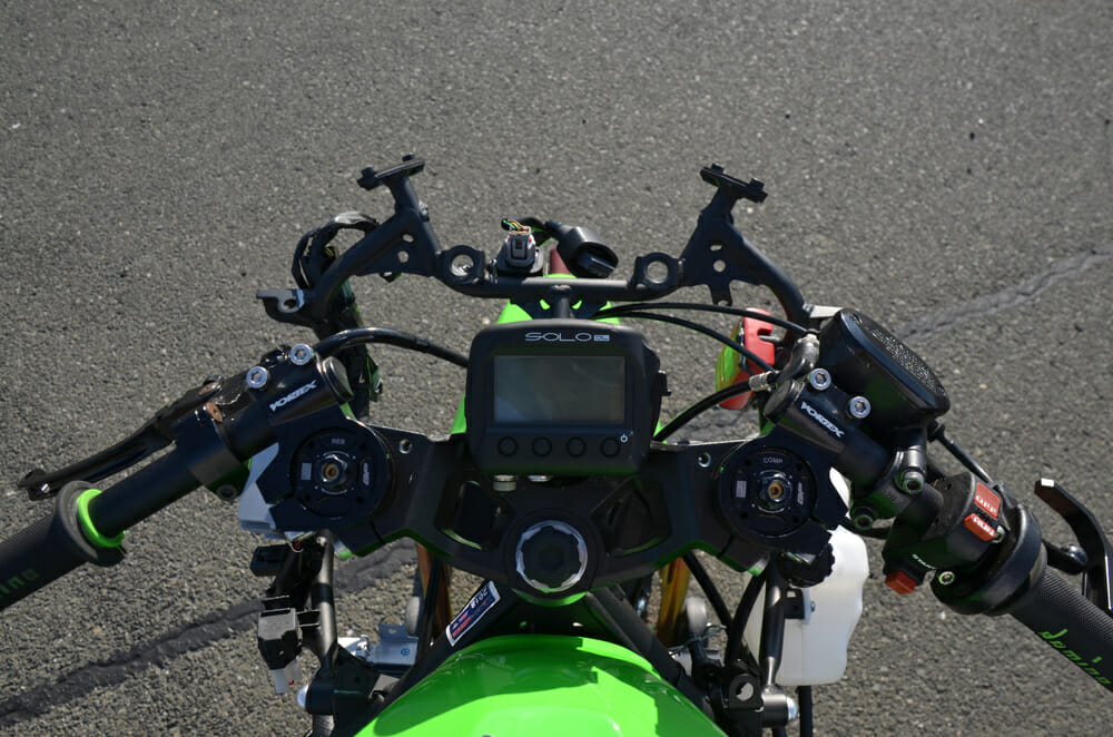 The cockpit of the Expert Club-spec Ninja400r.com racer.