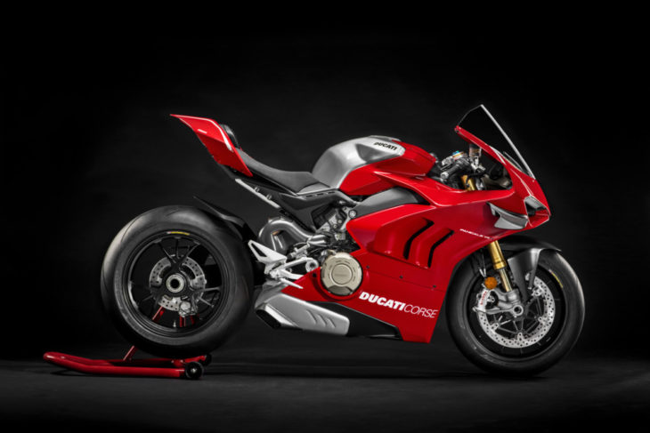 02_2019-Ducati-Panigale-V4-R-First-Look-V4-R