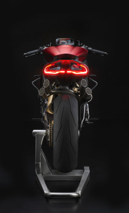 2019 MV Agusta Brutale 1000 Serie Oro First Look 12