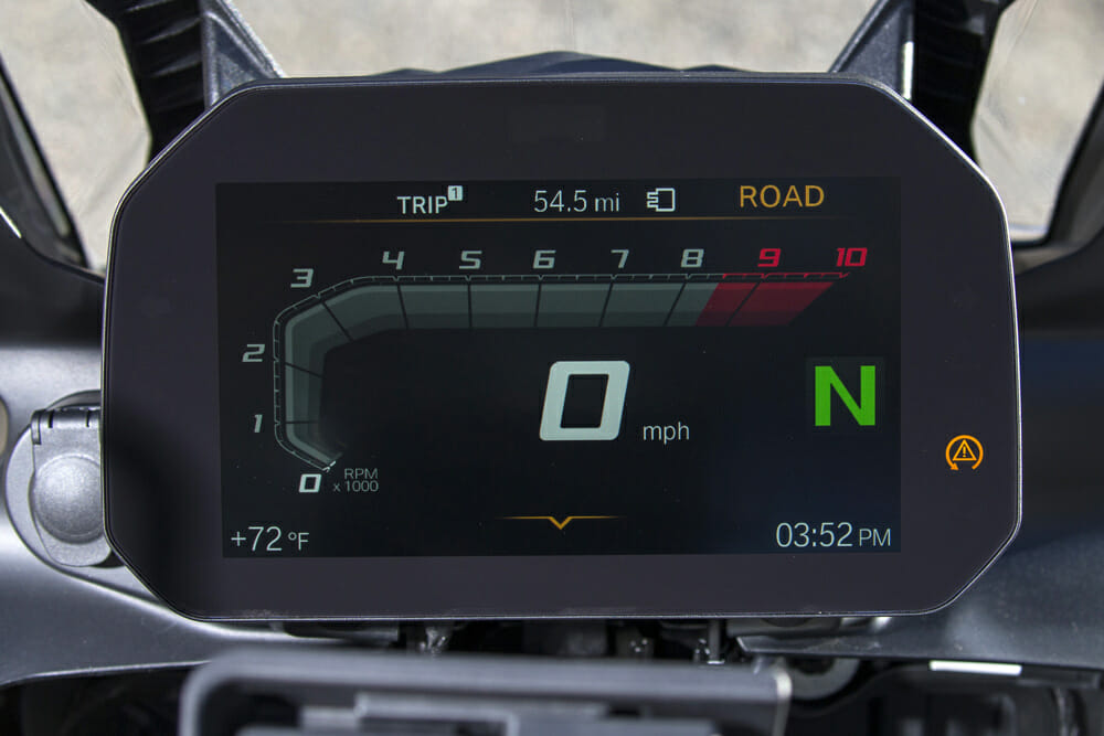 The GS’s new dash is a winner.