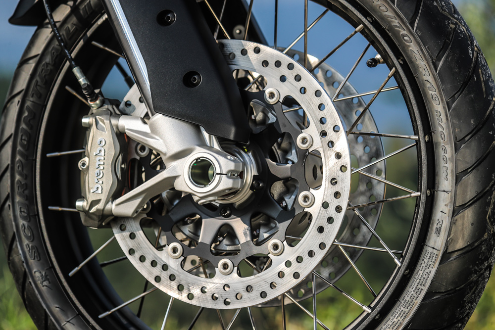 Ducati fitted the Multi Enduro with a set of Brembo 4.32 Monoblock calipers to help slow its speed, which offer good feel and stopping power both on and off-road.