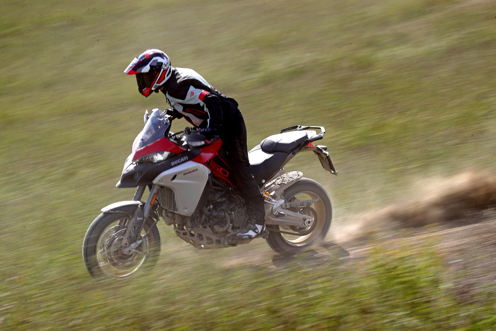Just because Ducati aimed at making the Mutli more accessible doesn’t mean it took away from the performance. Get aggressive with the Enduro and you’ll be welcomed by an aggressive yet comfortable ergonomics.