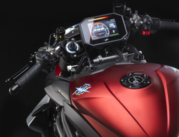 2019 MV Agusta Brutale 1000 Serie Oro First Look 2