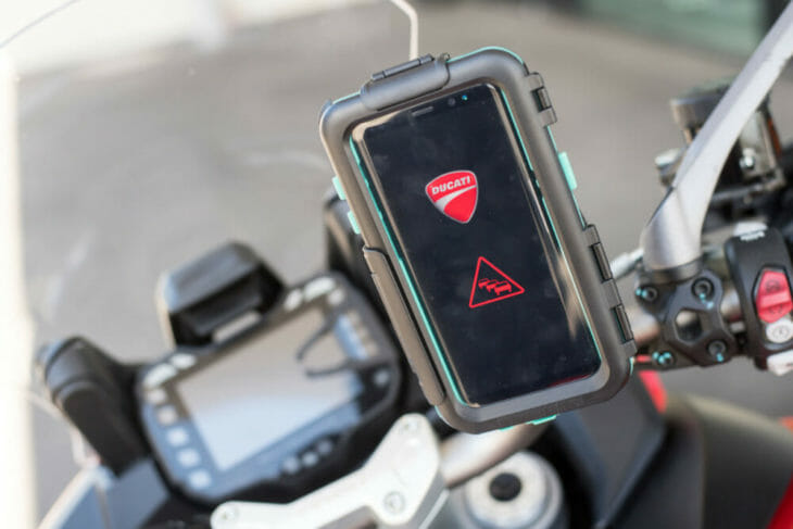 Ducati car-to-bike technology 3 Ducati car-to-bike technology 3