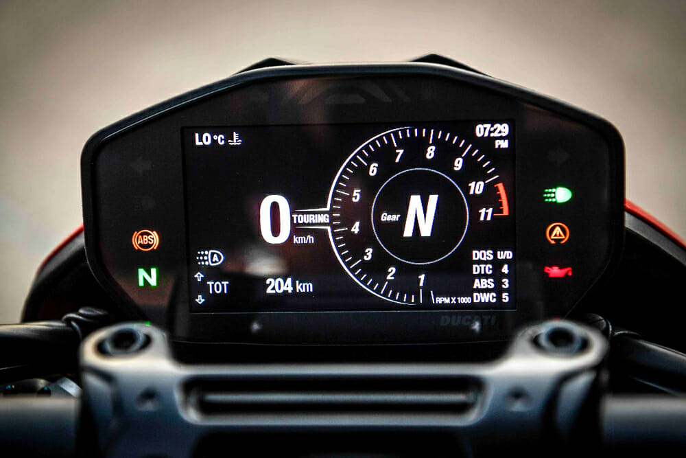 The dash on the 2019 Hypermotard is reminiscent of the Panigale's.