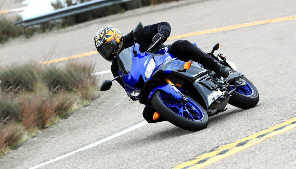 A Day with the 2019 Yamaha YZF-R1, Ride Review