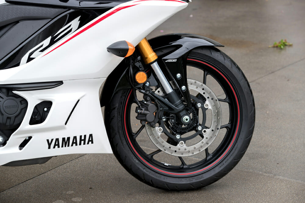 The 2019 Yamaha YZF-R3 comes in an ABS option.