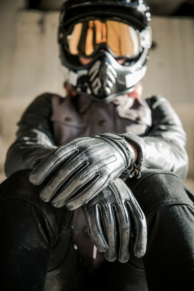 For 2019, RSD women’s collection takes the lead. The Roland Sands Design Spring 2019 Collection includes jackets, footwear, riding pants, a vest and gloves.