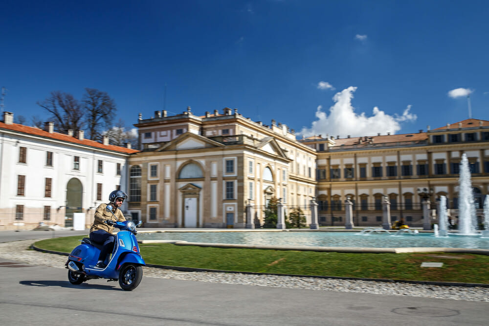 Rennie heads to Milan to test the 2019 Vespa GTS SuperSport and Electtrica