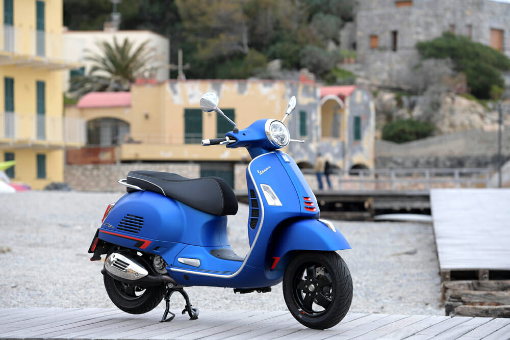 Rennie heads to Milan to test the 2019 Vespa GTS SuperSport and Electtrica