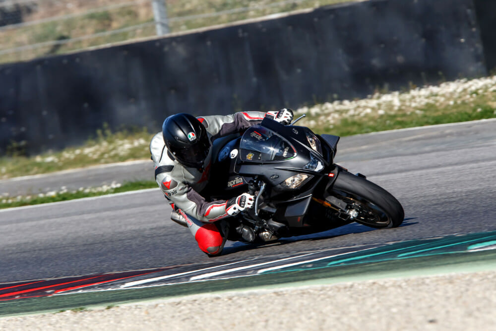 Cycle News' Rennie Scaysbrook reviews the 2019 Aprilia RSV4 1100 Factory in Mugello..