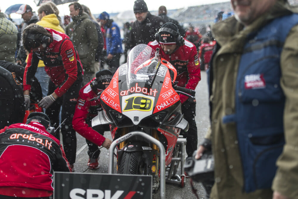 Following a snow storm hitting the TT Circuit Assen early in the afternoon during the WorldSBK grid, Race 1 start had been delayed twice.