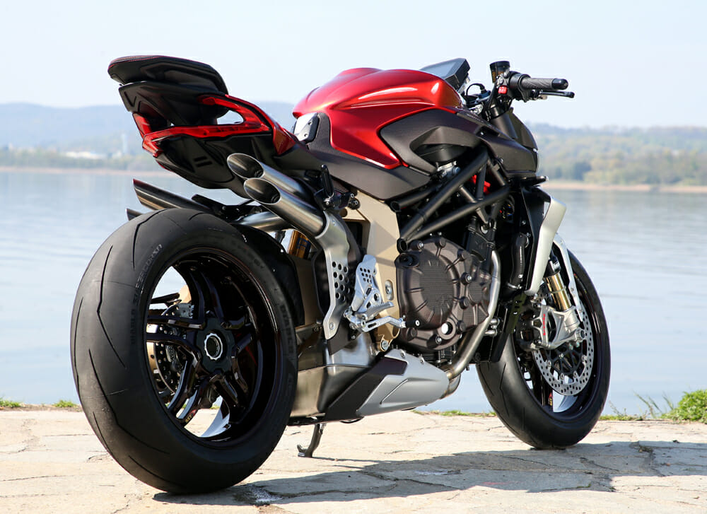 2020 MV Agusta Brutale 1000 Prototype Review - Cycle News