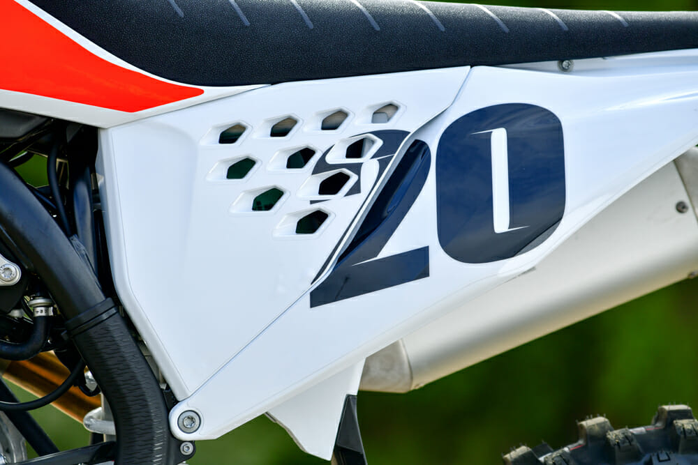 ktm airbox cover