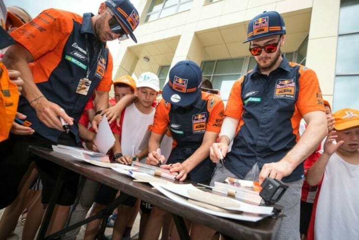 Both Tony Cairoli and Jeffrey Herlings still recovering from their injuries