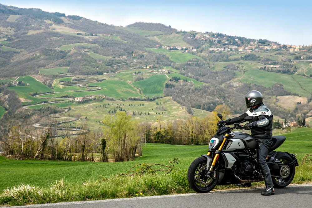 The 2019 Ducati Diavel 1260 S is a performance cruiser.