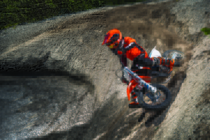 The KTM SX-E 5 was showcased for the first time in North America at Red Bull Straight Rhythm in Pomona, California.