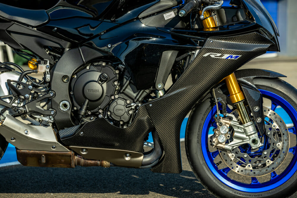 2020 Yamaha YZF R1 and YZF R1M Review Cycle News