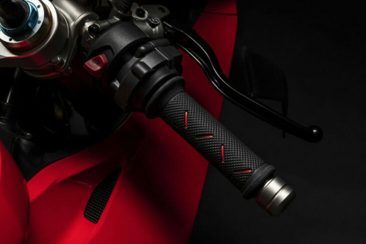 2020 Ducati Panigale V4 First Look 6