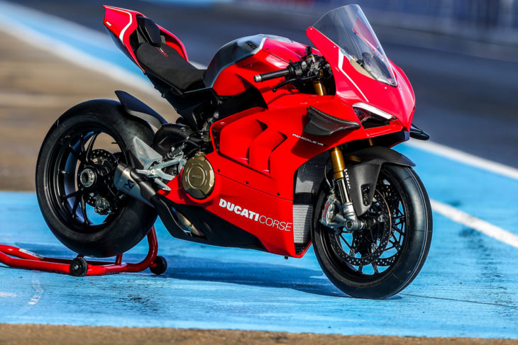 Here’s the Cycle News’ 2019 Ducati Panigale V4 R review, tested at Willow Springs Raceway.
