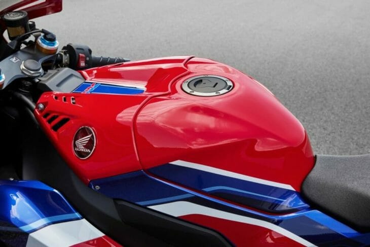 2021 Honda CBR1000RR-R Fireblade SP First Look 5
