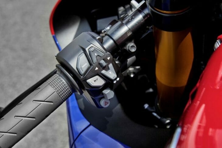 2021 Honda CBR1000RR-R Fireblade SP First Look 4