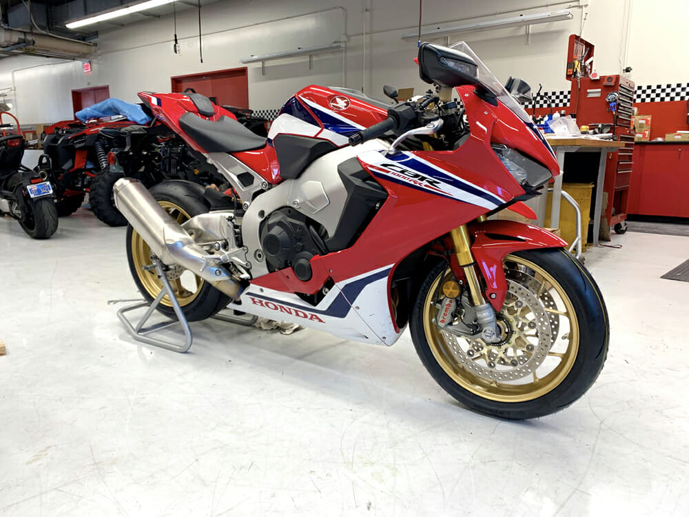 In the Honda shop, the CBR is indeed a looker. Just look at that swingarm.