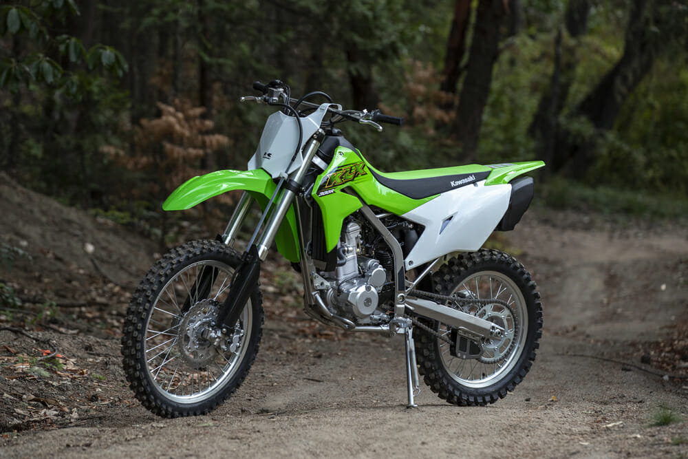 2020 Kawasaki KLX300R Review | The new KLX300 can trace some of its roots back to the '90s, but it features several important technological advances over the older 300.