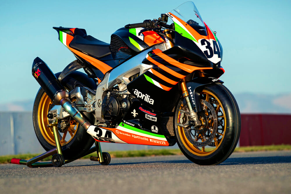 Contacto Aprilia Tuono 1100 V4 Factory Pikes Peak - MOTOJORNAL