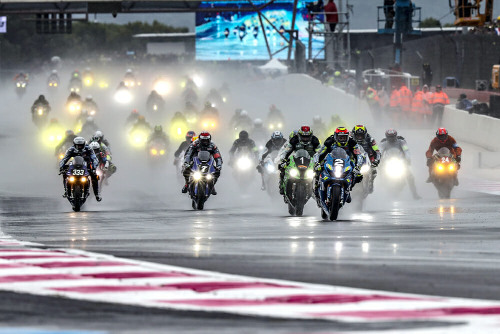 6 a.m. start of the 24 Hours of Bol d’Or. Imagine being at the back of this lot!