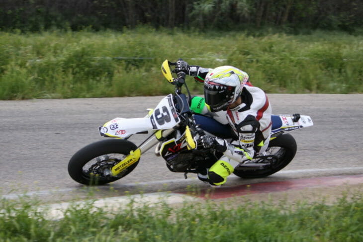 Live 100 Moto Supermoto School Iker Lecuona