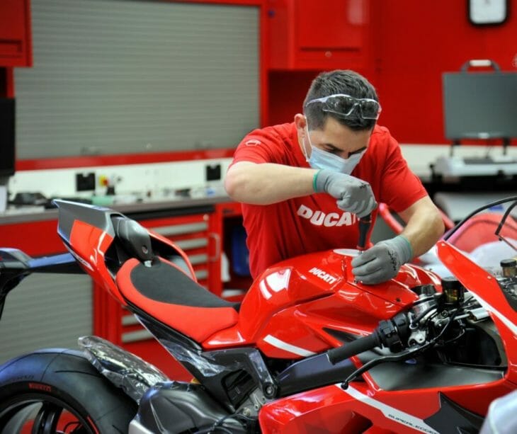 Ducati Superleggera V4 factory
