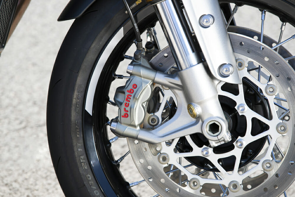 Brembo M50 monobloc calipers are mated to a rather quiet ABS system on the 2020 Triumph Thruxton RS.