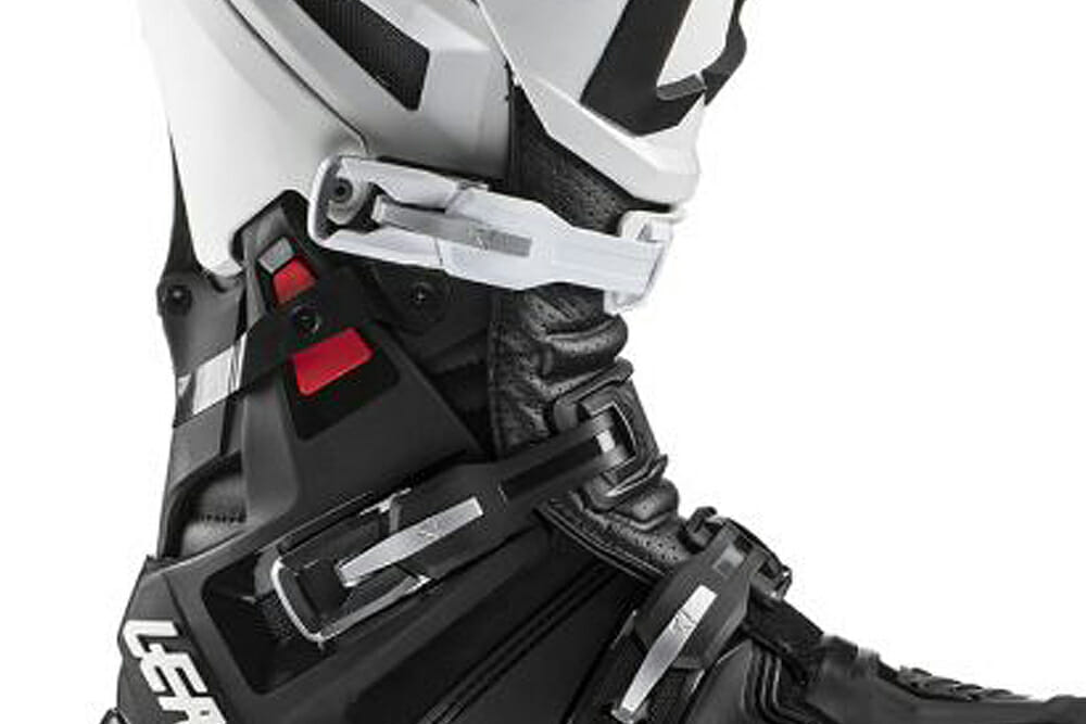 Lateral rigidity on the Leatt 5.5 FlexLock Boots can be increased or decreased with provided inserts. 