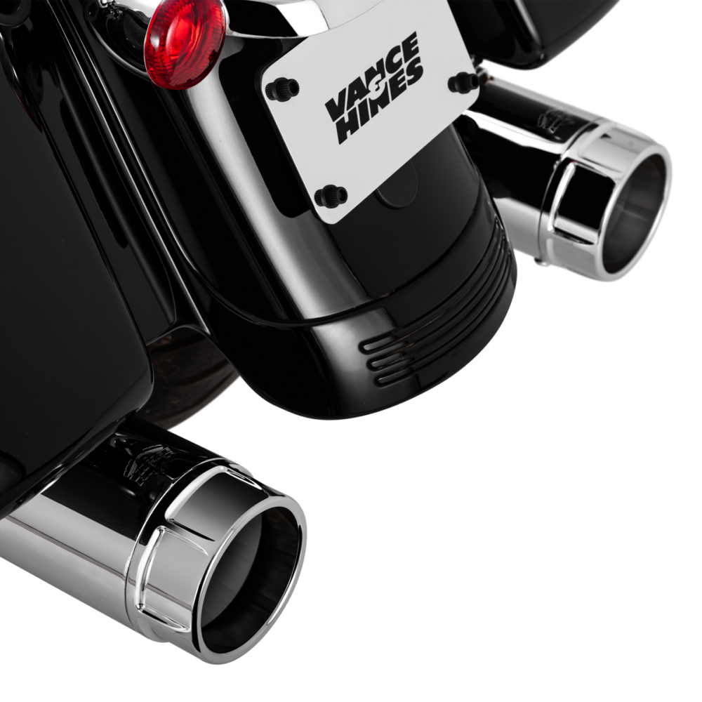 Vance & Hines H-D Torquer 450 Mufflers | The Torquer 450 slip-ons have large 4.5-inch-diameter mufflers and are 50-state emissions-compliant.