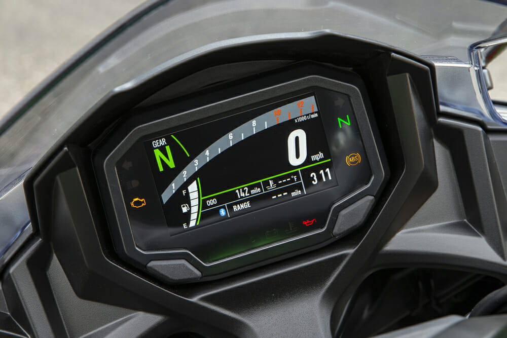 The background of the dash on the 2020 Kawasaki Ninja 650 can be changed from black to white.