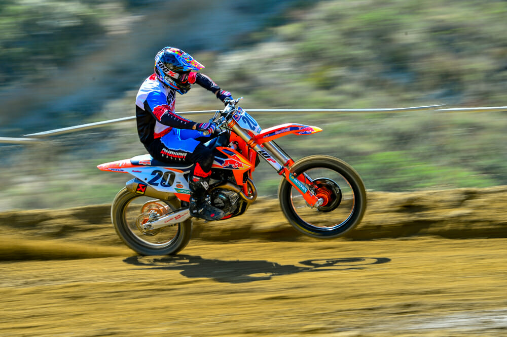 2020 KTM 450 SX-F Factory Edition Review | We give the new KTM 450 SX-F Factory Edition a ride