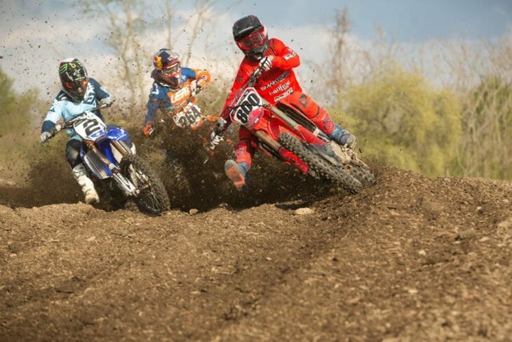 2020 Moto Fite Klub Alessi - Villopoto - Sipes final race action lead - Photo by Willie Browning