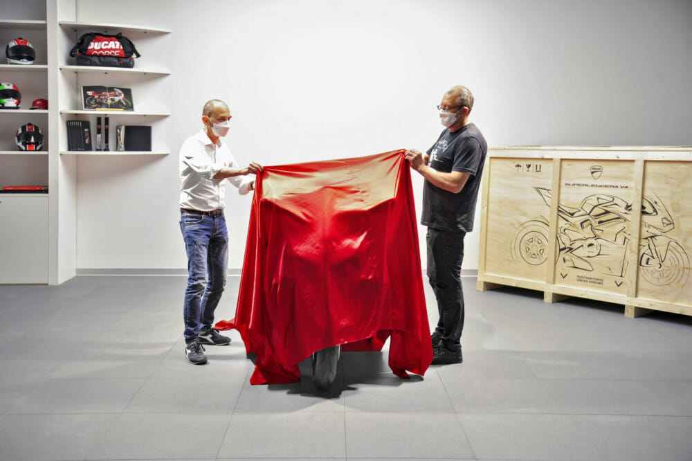 Superleggera V4 001/500 Delivered at Borgo Panigale