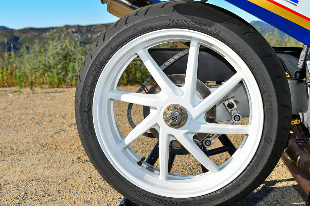 The 1990 Honda RC30 for North American has white wheels.