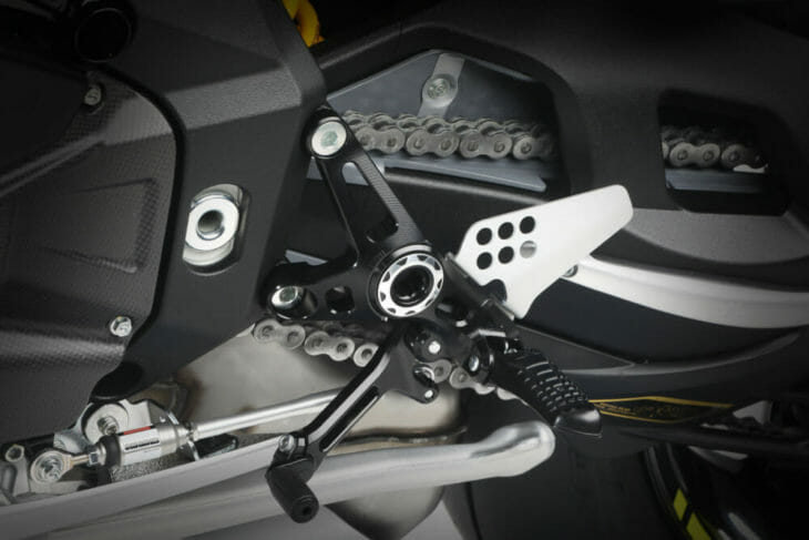 2020 MV Agusta Brutale 1000 RR footrests 2020 MV Agusta Brutale 1000 RR footrests