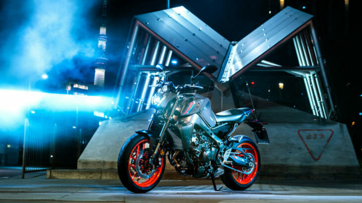 2021 Yamaha MT-09 First Look left side