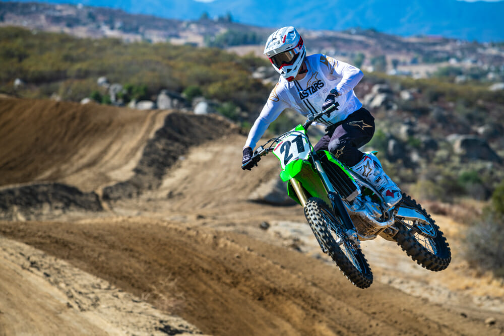 2021 Kawasaki KX450 jumping