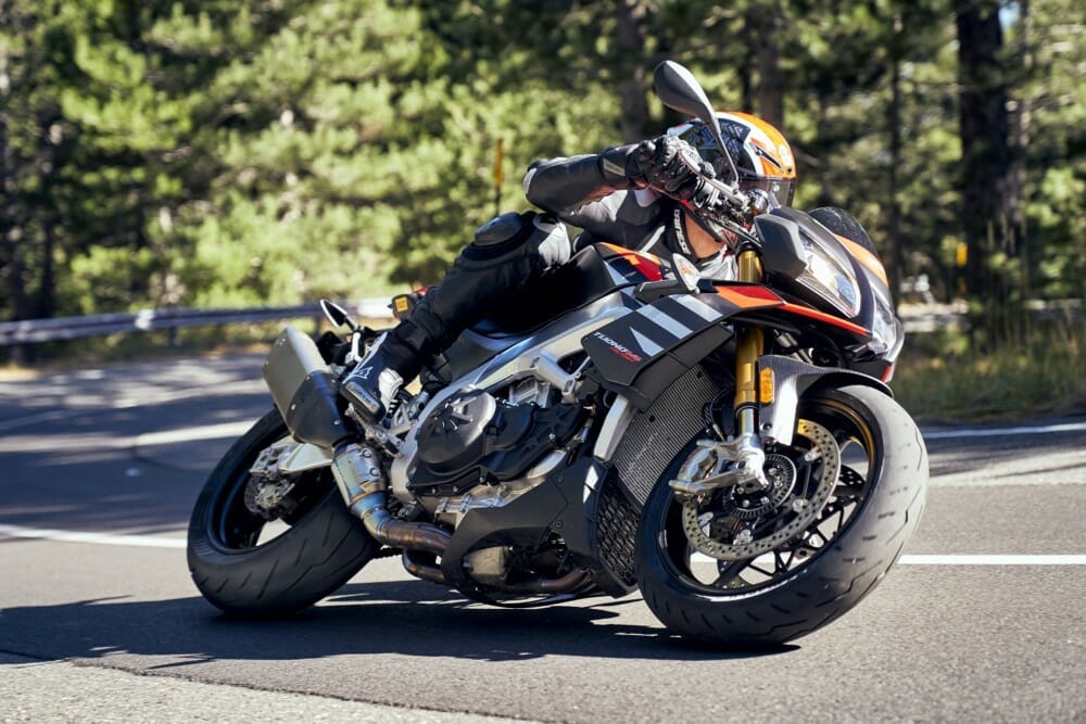 Pirelli Diablo Rosso IV Supersport Tires