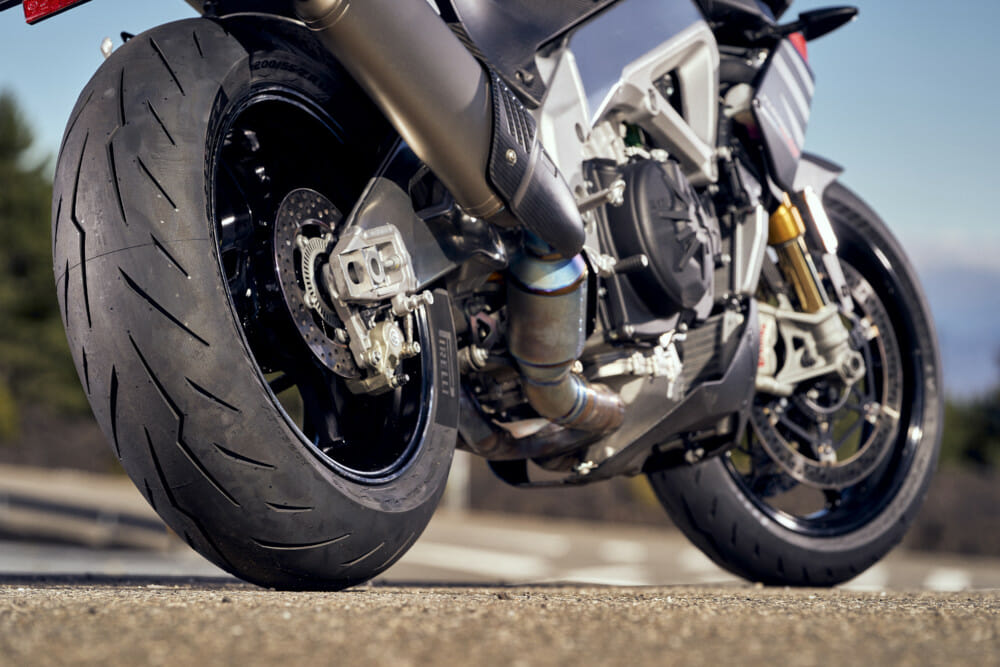 Pirelli Diablo Rosso IV Supersport Tire