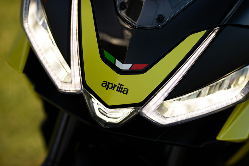 2021 Aprilia Tuono 660 headlights