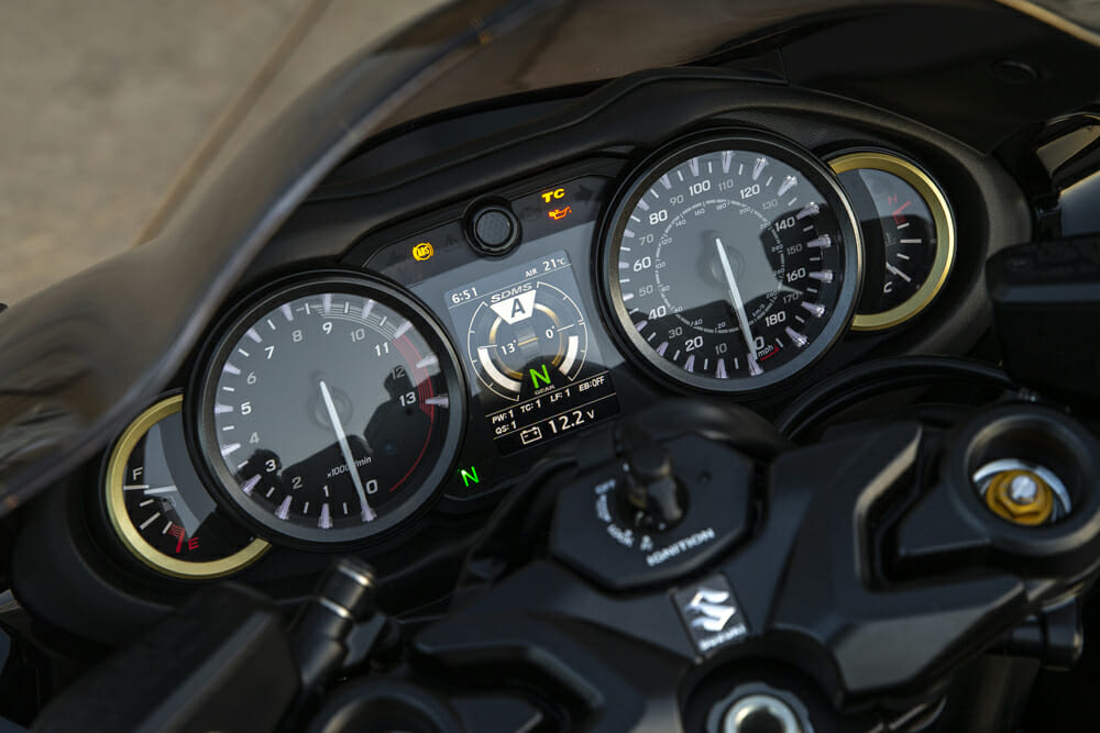 2022 Suzuki Hayabusa dash