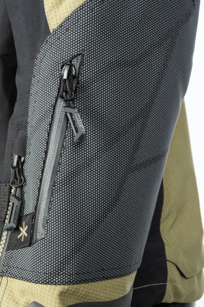 Klim Badlands Pro A3 Jacket pocket